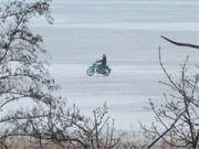 Mit dem Moped bers (Achter-) Wasser: Winter auf der Insel Usedom.