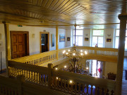 Wird restauriert: Empfangshalle und Treppenhaus.