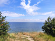 Auf der Steilkste: Ausblick ber die Ostsee vor Usedom.